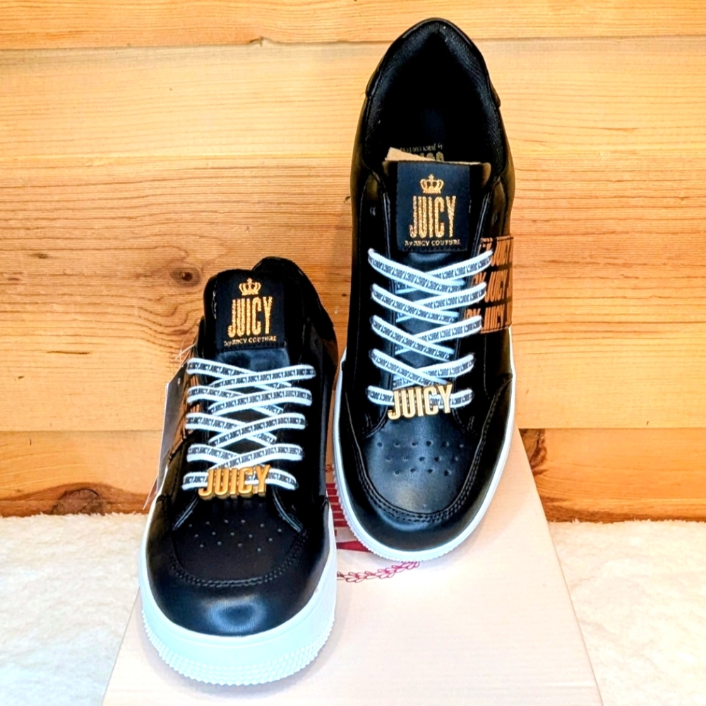 Juicy Couture Danika Black Leather Sneakers with Rosegold Logo Strap